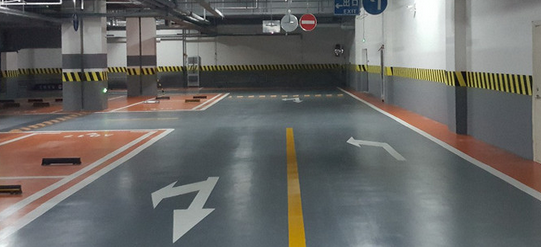 找江蘇中穎，專業(yè)車庫劃線施工隊，打造精致有序的停車場
